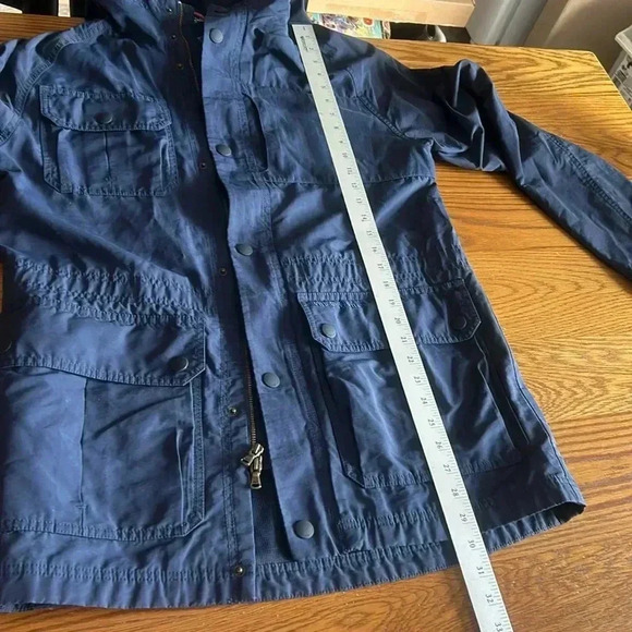 Vineyard Vines long, insulated, drawstring HTF utility jacket women’s small - Picture 15 of 15